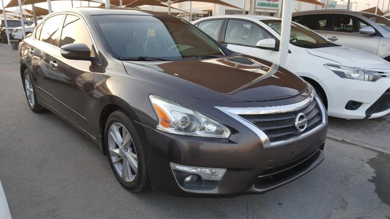 brown nissan altima 2015