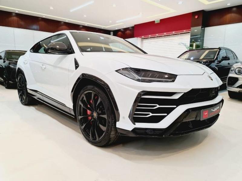 lamborghini urus 2021 white