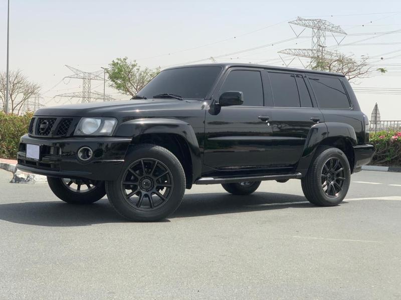 all black nissan patrol