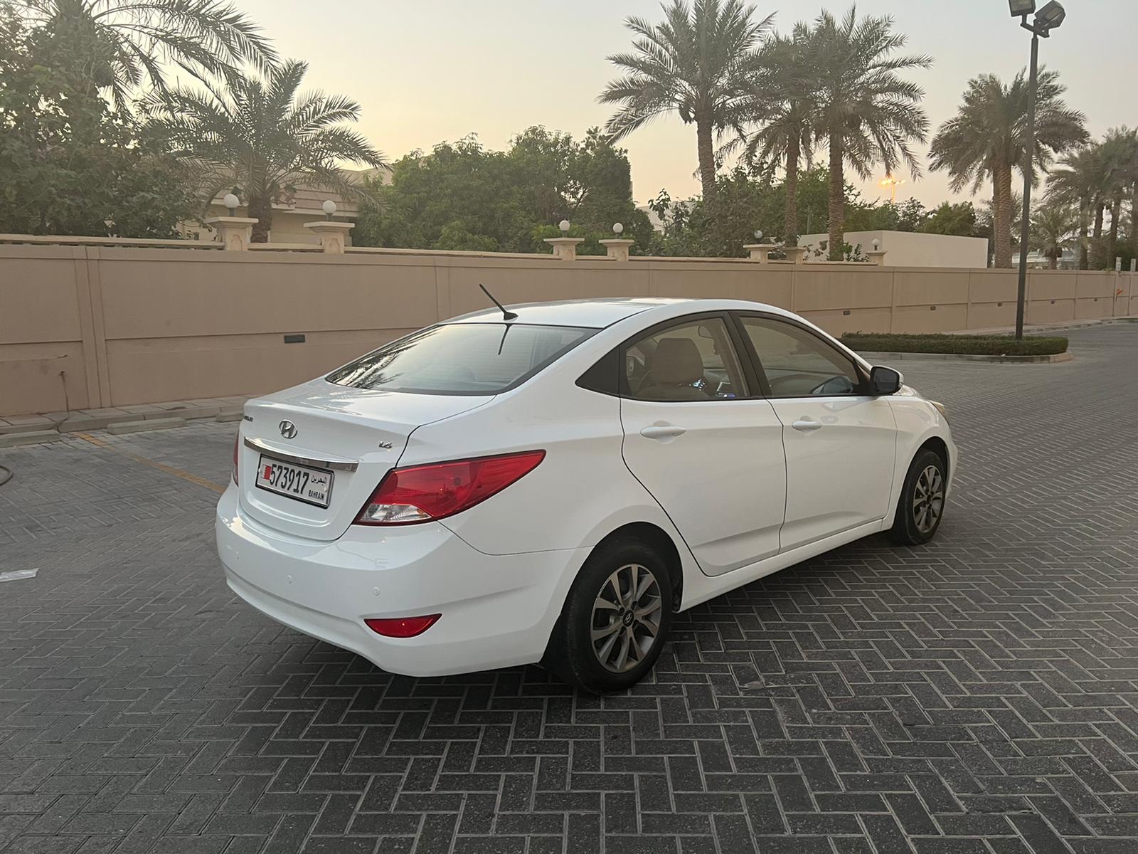 2016 hyundai on sale accent white