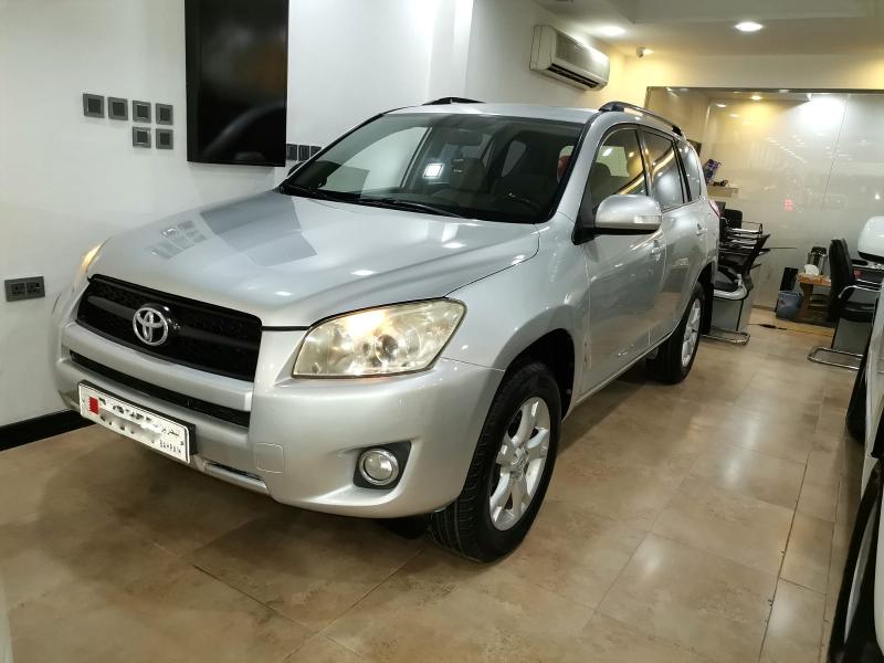 سيارة تويوتا راف فور 2011 للبيع في الهملة البحرين Toyota Rav 4 Model 2011 Good Condition