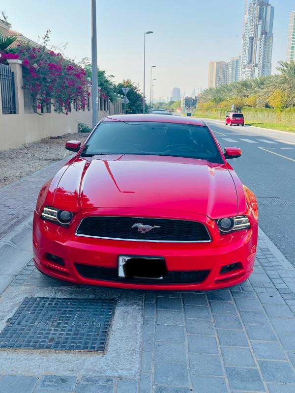  Ford Mustang en Dubái, Emiratos Árabes Unidos