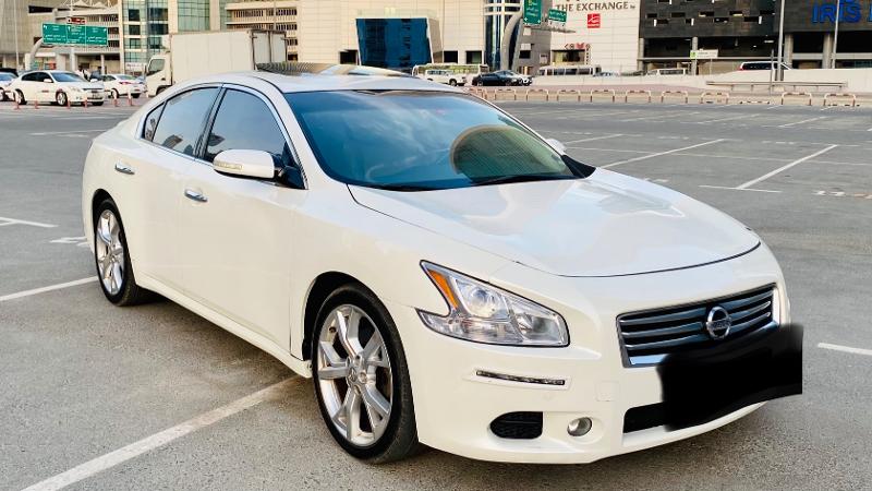 2013 nissan maxima white