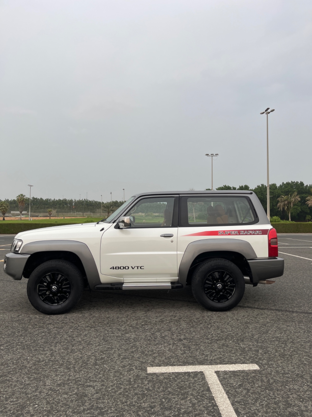 2020 Nissan Patrol in Umm Al Quwain, United Arab Emirates | نيسان فتك سوبر  سفاري صبغ وكالة