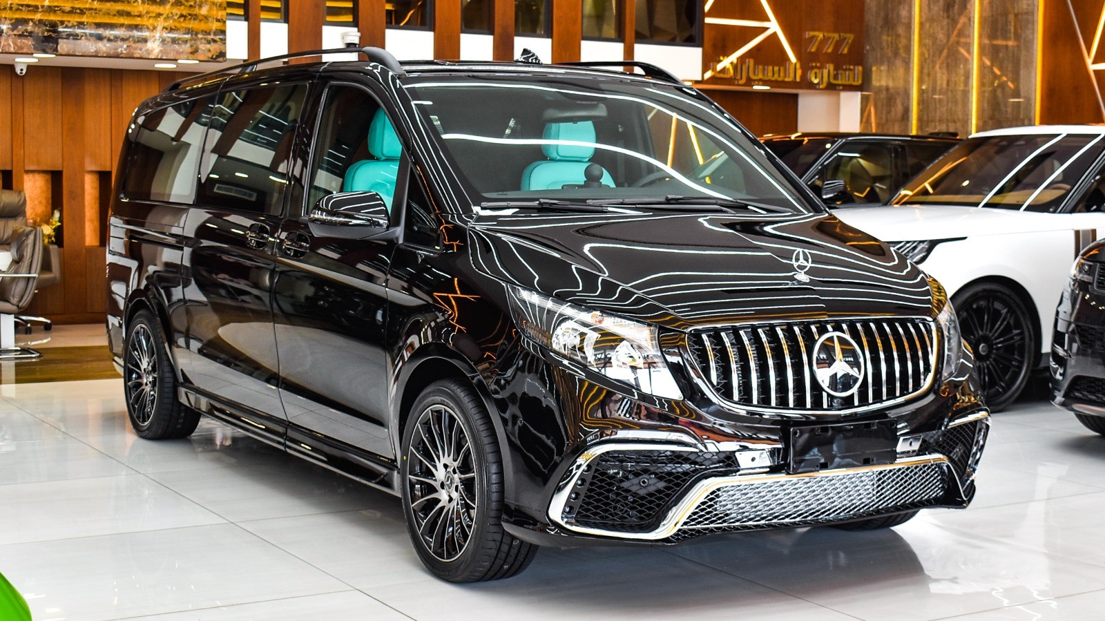 Used Mercedes-Benz Viano 2020 Mercedes Benz Viano V250, Warranty, GCC 2020  for sale in Dubai - 619444