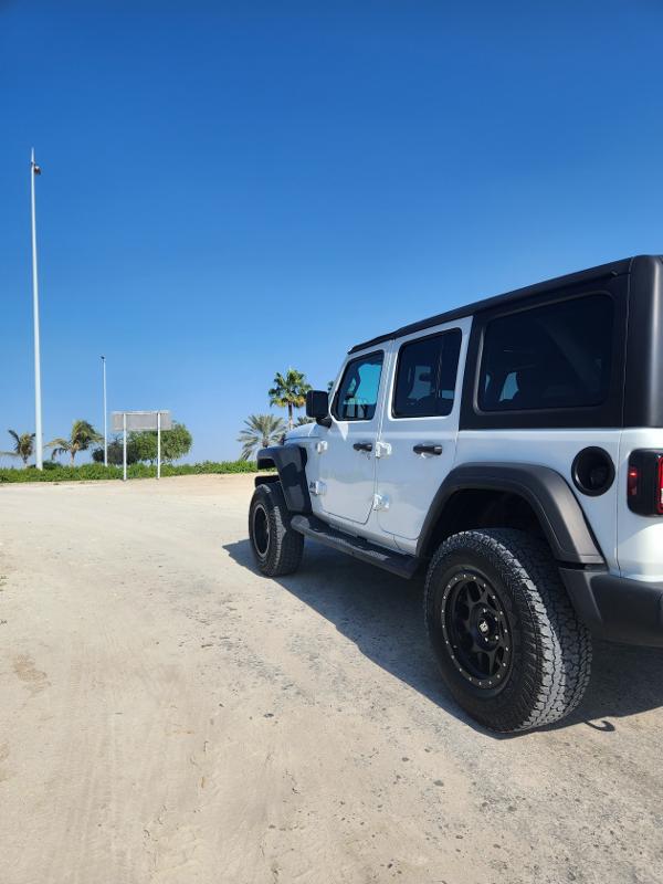 Jeep wrangler 2019 hot sale white